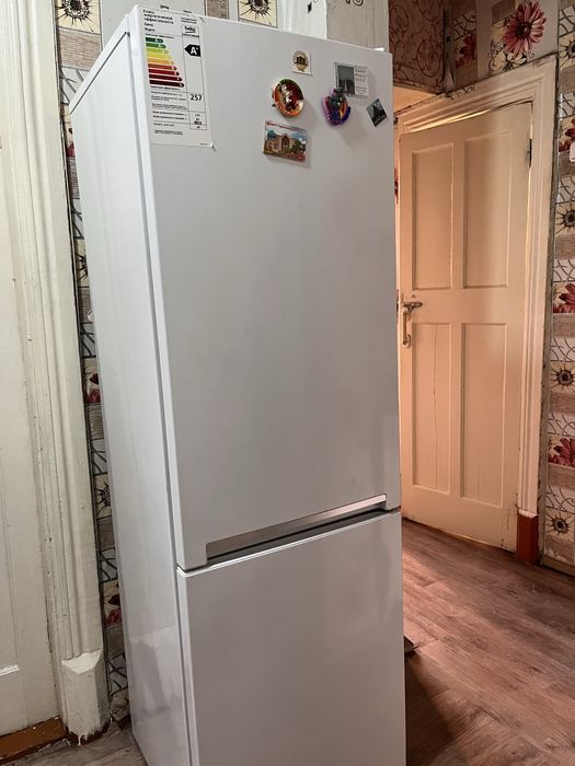 Продам холодильник б/у