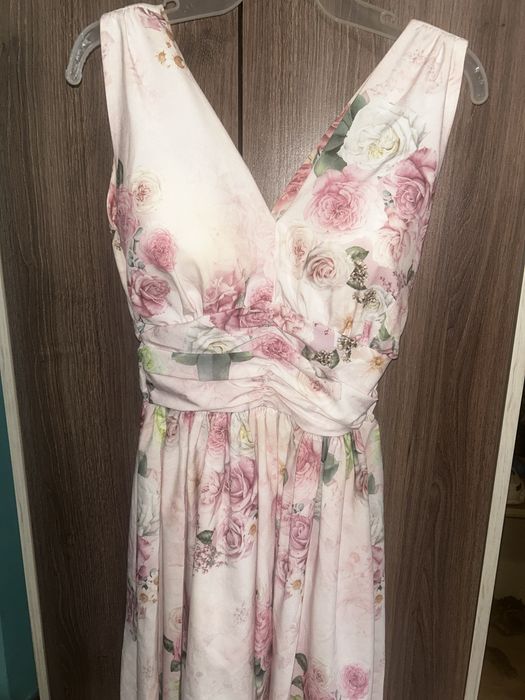 официална рокля размер S