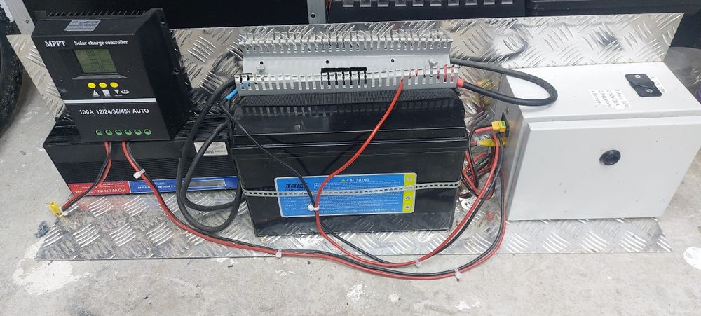 Kit solar complet pentru camping sau cabana
