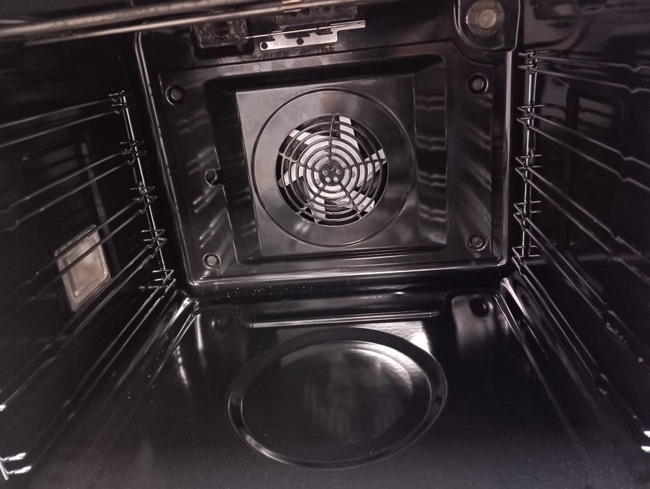 Свободно стояща печка с керамичен плот Voss 2 години Гаранция!