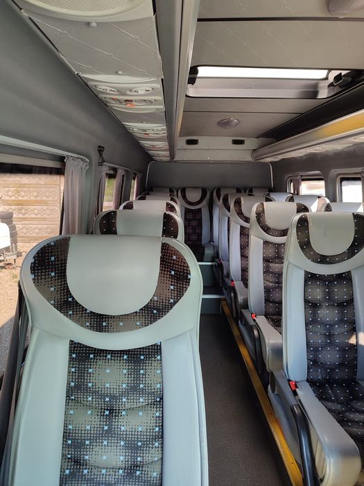 Transport Microbuz și Autocar