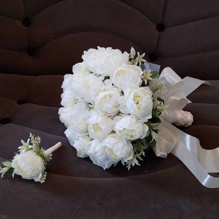 Свадебный букет невесты и бутоньерки