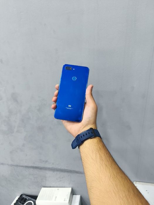 Xiaomi 8lite sotuvda