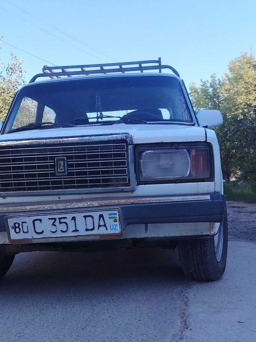 Lada vaz 2107 yili 2000