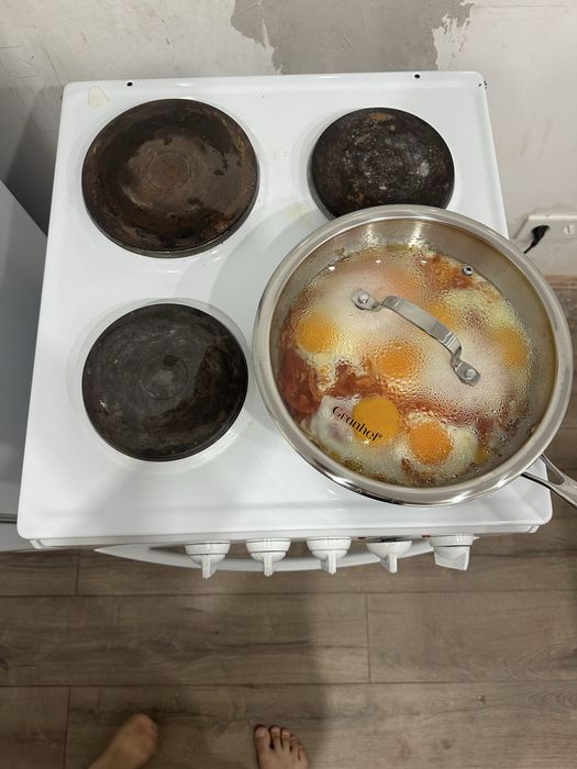 Продам электрическую плиту.