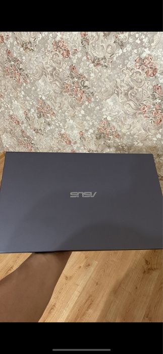 Ноутбук asus