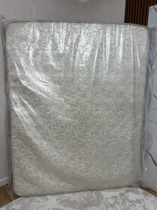 Продам матрас 200х160. 10 тысяч тг