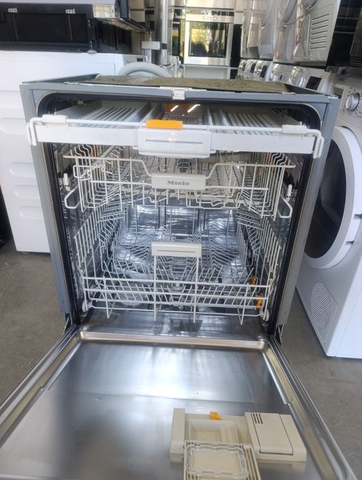 Съдомиялна Miele за пълно вграждане XXL