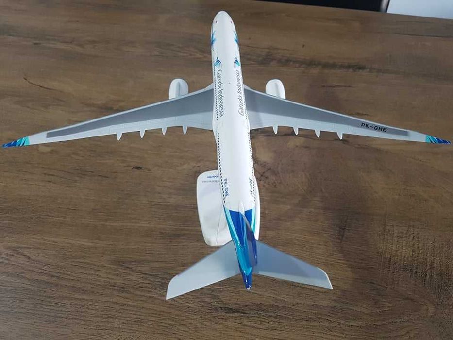 Macheta avion Garuda Indonesia | Decoratie | Perfect pentru cadou