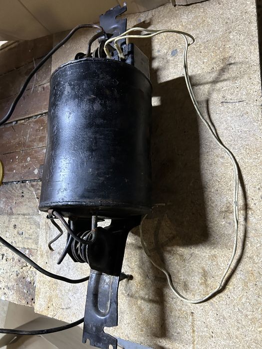 Компрессор б/у горизонтальный для холодильника