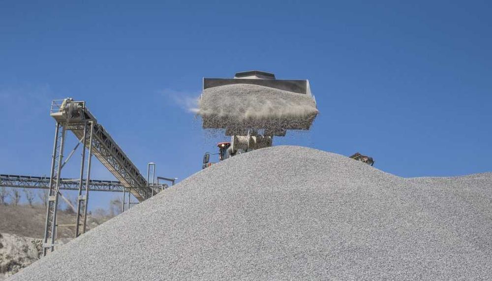 Nisip, balast, Piatra sparta, sort, ciment, fier