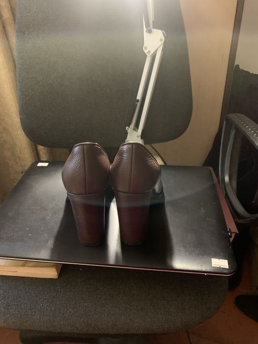 Продам туфли кожаные