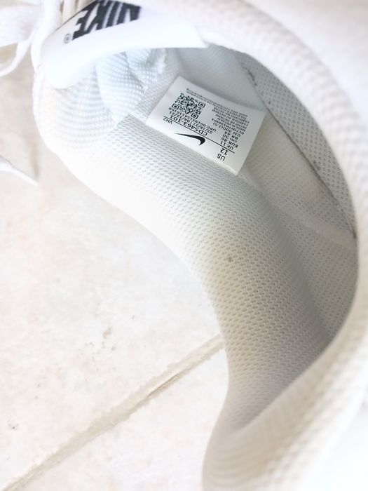 Обувки Nike COURT