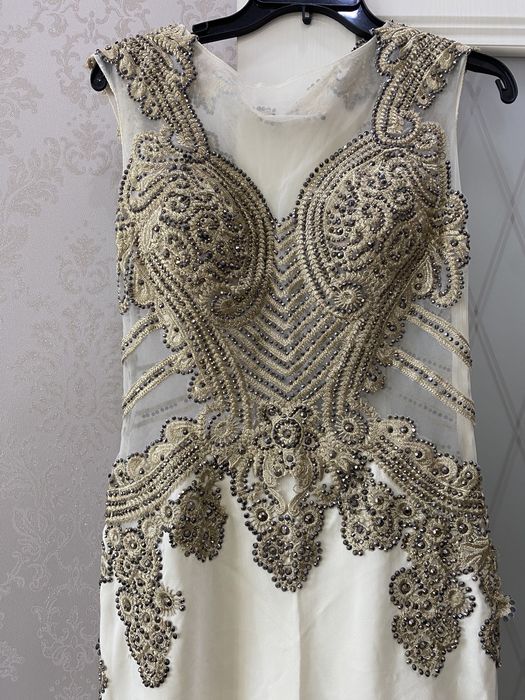 Палатье вечернее в пол макси