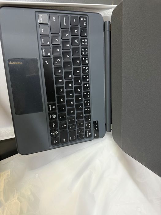 ESR iPad Air 13 Inch Case Keyboard