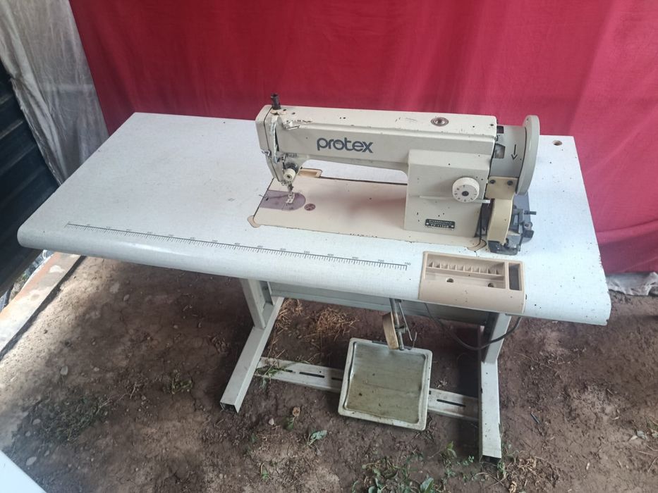 Современная швейная мащина