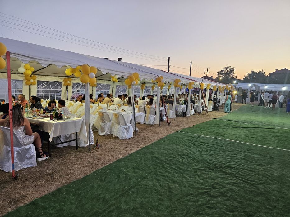 Продавам шатри столове маси столарки посуда