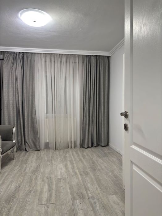 Ap 3 incaperi pentru activitate comerciala - parter- Zona DOVALI