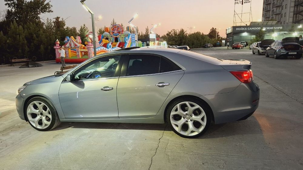 BMW  X6 R20 diska sotiladi.
Malibu 1 va Malibu  2 ga togri keladi ori