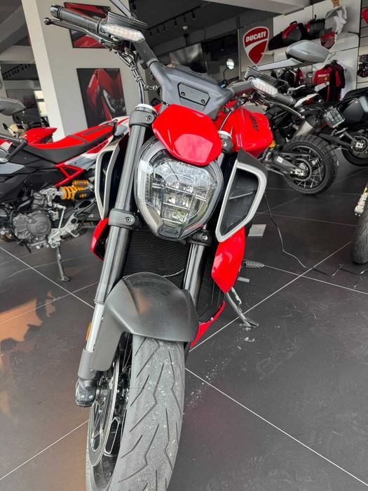 CocMotors vinde Ducati Diavel V4
