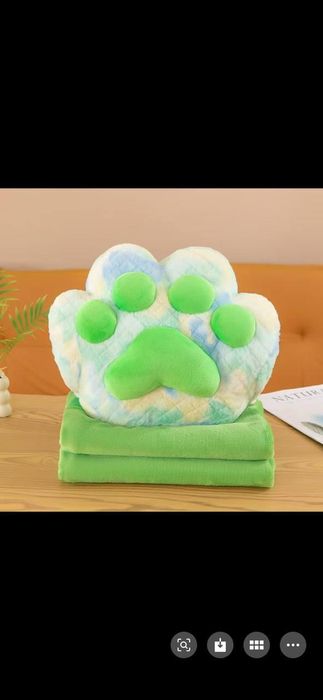 Игрушкии.   С пледом и без