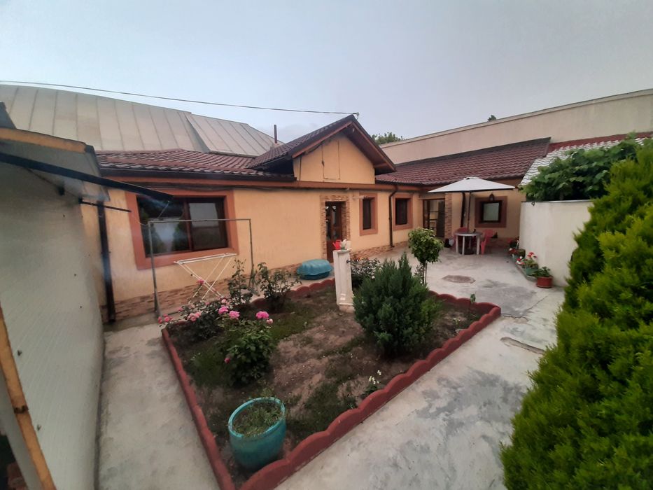 Casa de vânzare în Buzău