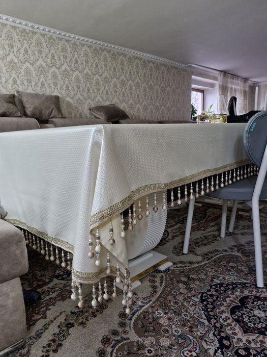 Продам стол стульями