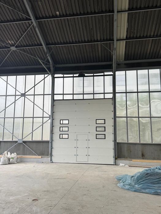 Usa garaj L3000 x H3000 gri cu geamuri -NOU!