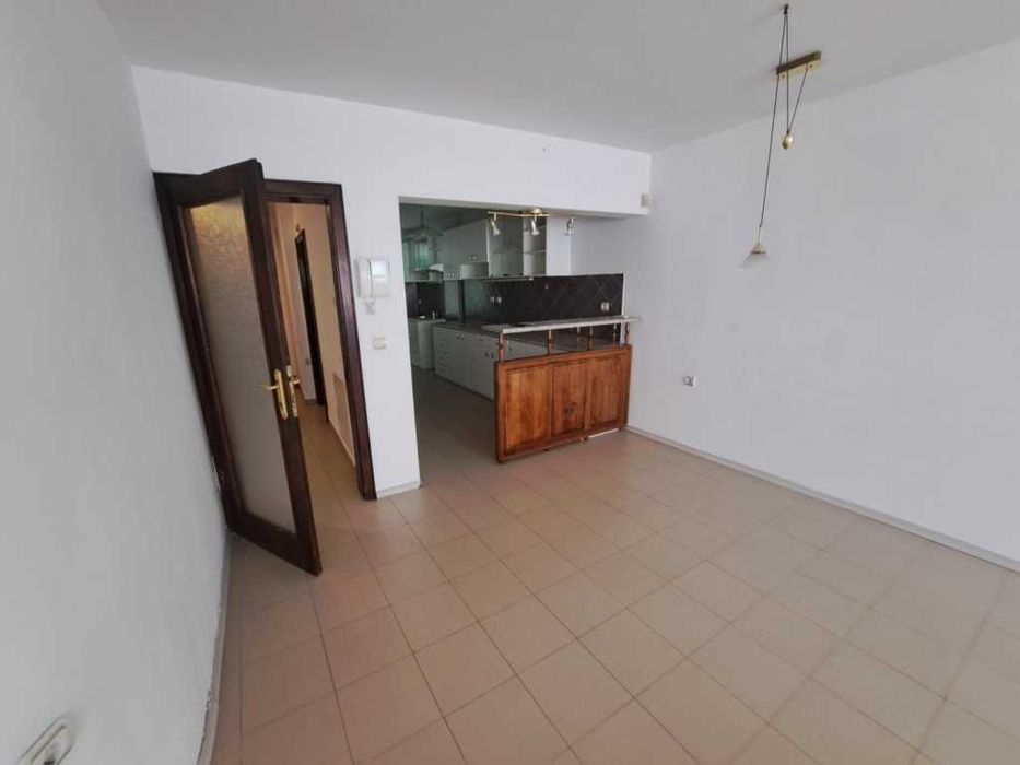 Продава се Мезонет в Габрово, Център - 188 кв.м за 597 €/кв.м - Снимка #2