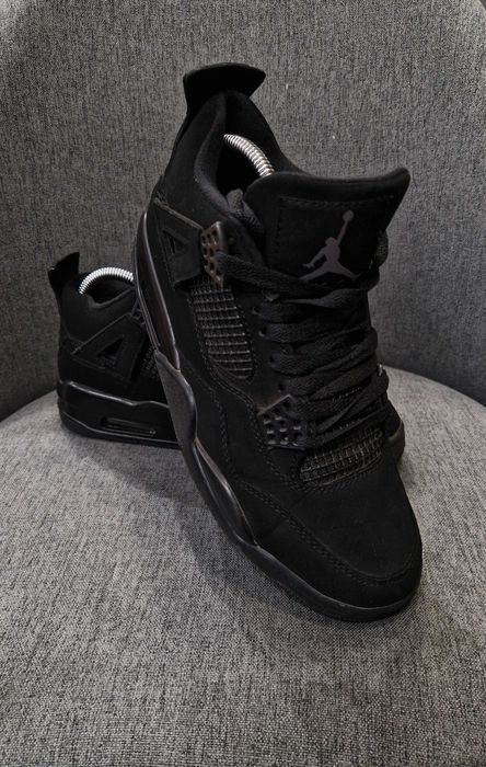 Оригинални мъжки маратонки- Jordan 4