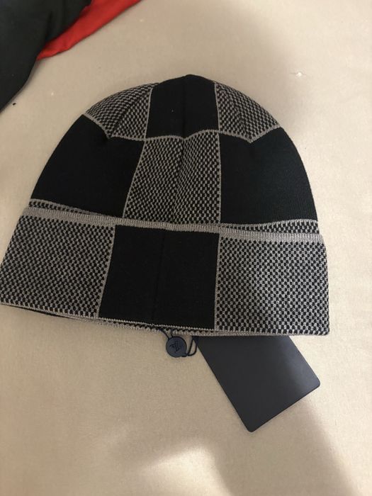 Caciula Louis Vuitton