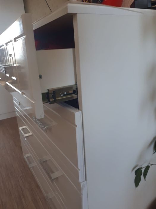 Продам комод белый