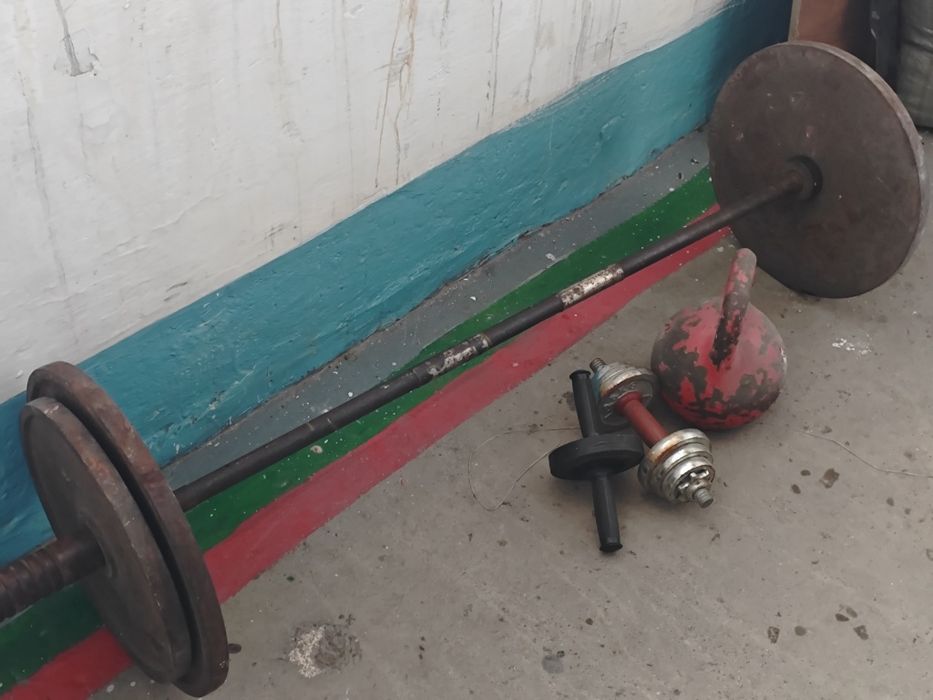 Продам штангу весом 80 кг.