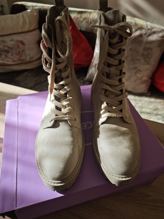 Дамски боти различни видове, размер 41 и 42