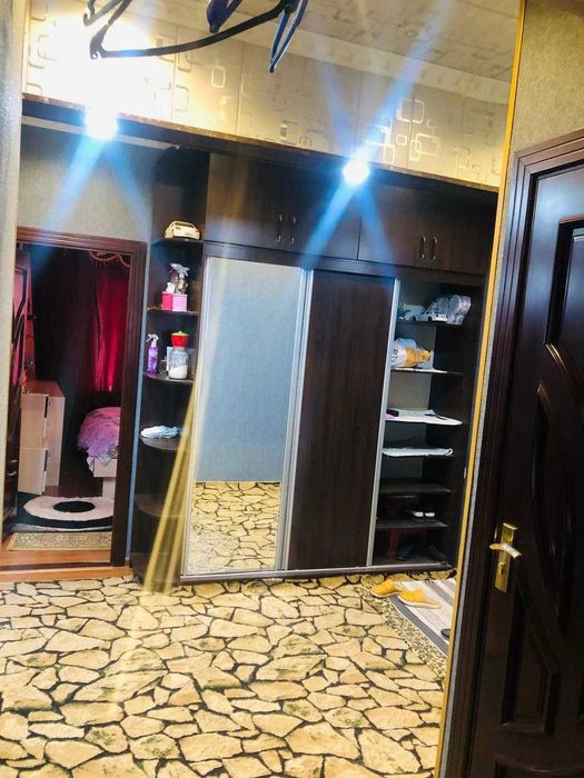 Продается 4/9/9
Сергели-8 
Хорошее место
Цена:98000