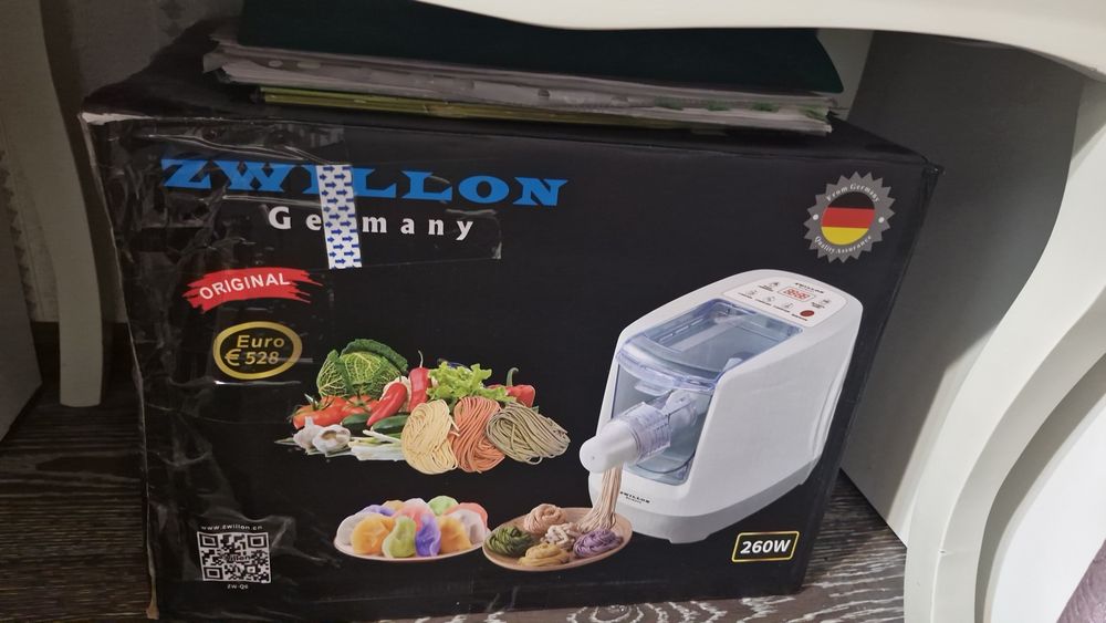 Продам тестомес, лапшерезку