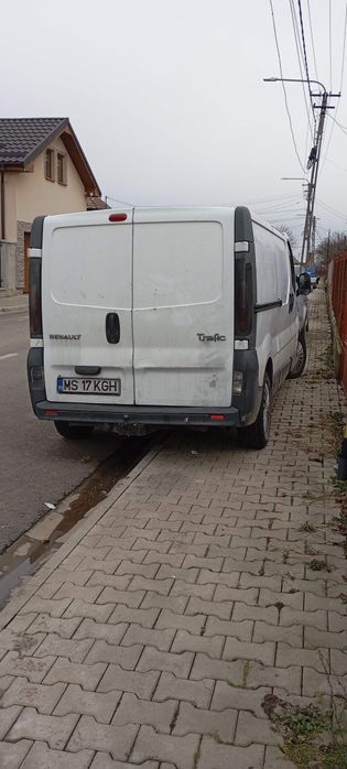 Renault trafic .