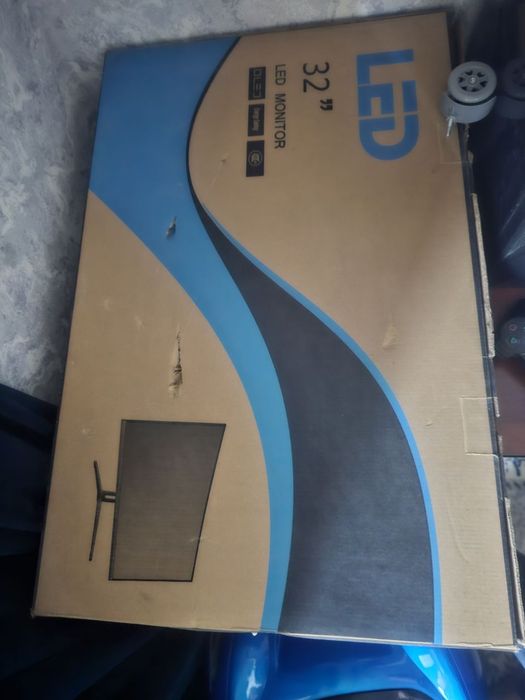 Led monitor 32talik xolati yangi ozro iwlagan