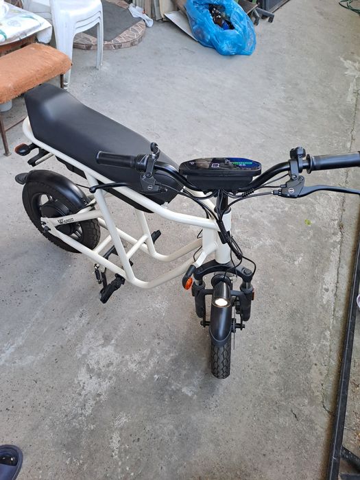 Scuter electric Tesla