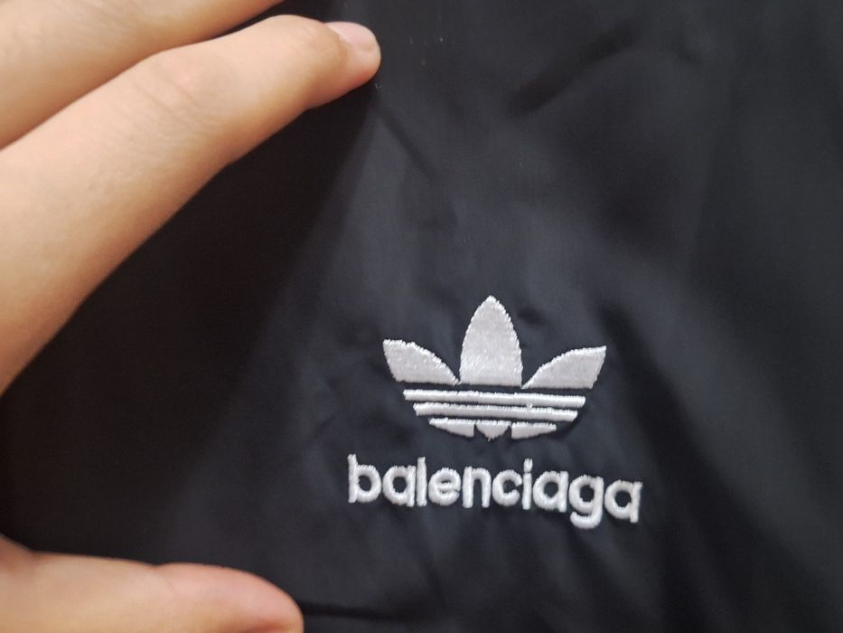 Зипка от Balenciaga x adidas