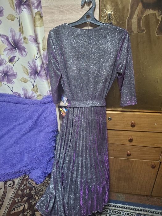 Продам праздничное платье