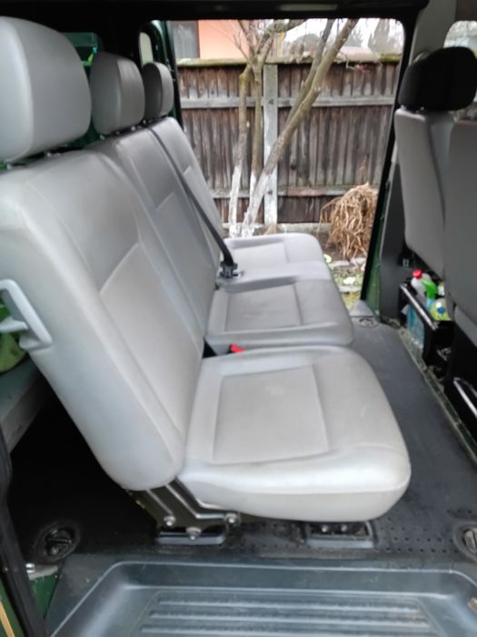 Vând Wolksvagen Transporter  T 5