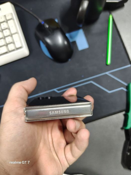 Samsung Galaxy Z flip 5 512gb