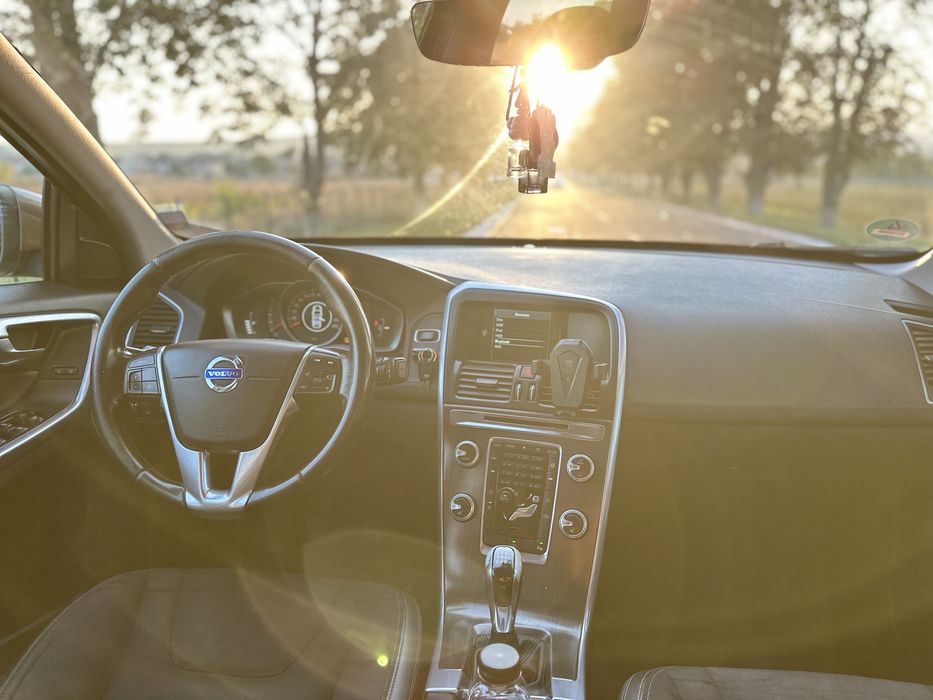 Volvo XC60 2.0 Diesel 150 CP – 2016