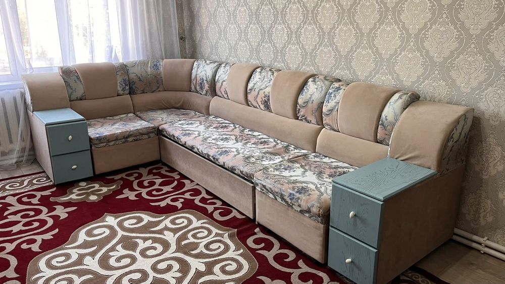 Диван   с тумбами