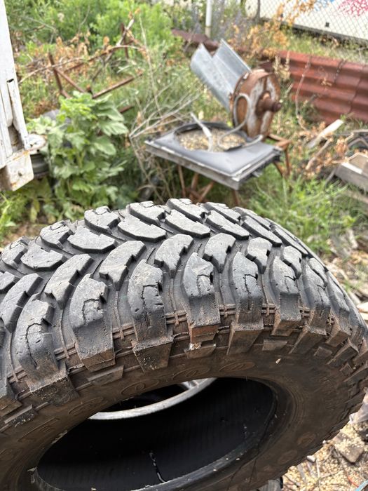 Гуми Comforser CF3000 235/75R15