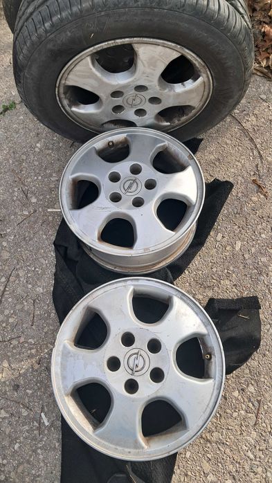 Летни гуми Викинг 195/65/15 със алуминиеви джанти за опел