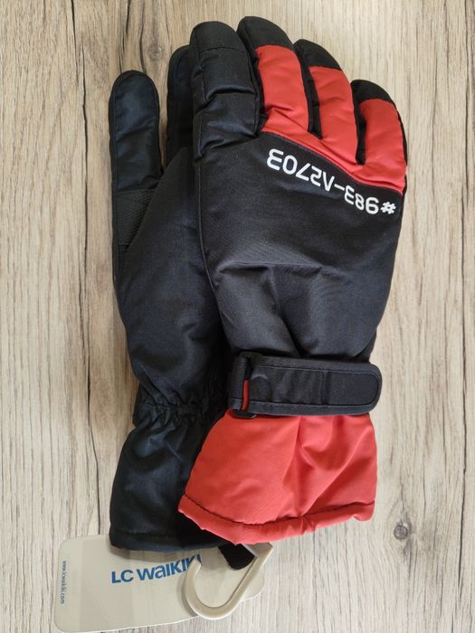 Горнолыжные перчатки LC Waikiki