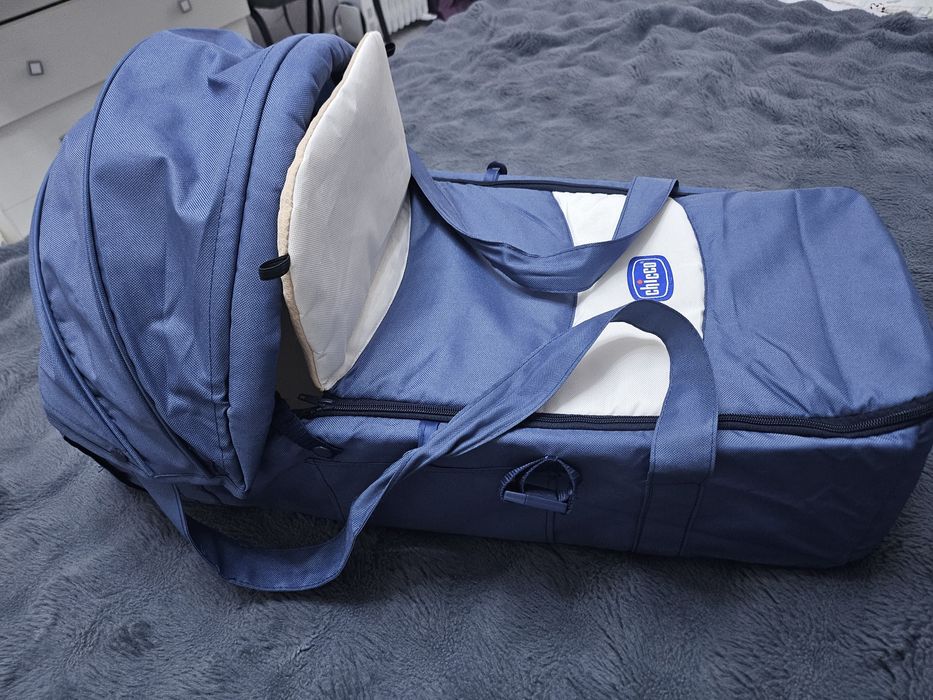 Продам детскую переноску Chicco