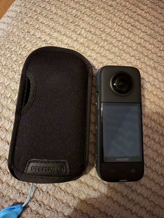Vând insta 360 x3